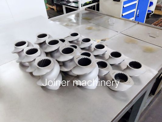 Ковей серебра ЗЭ77 привинчивает элемент, материал ХРК58 винта штрангпресса - твердость 62