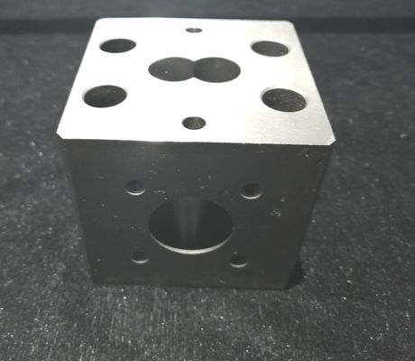Подвергать механической обработке CNC точности квадрата бочонков штрангпресса испытывая машины объединенный